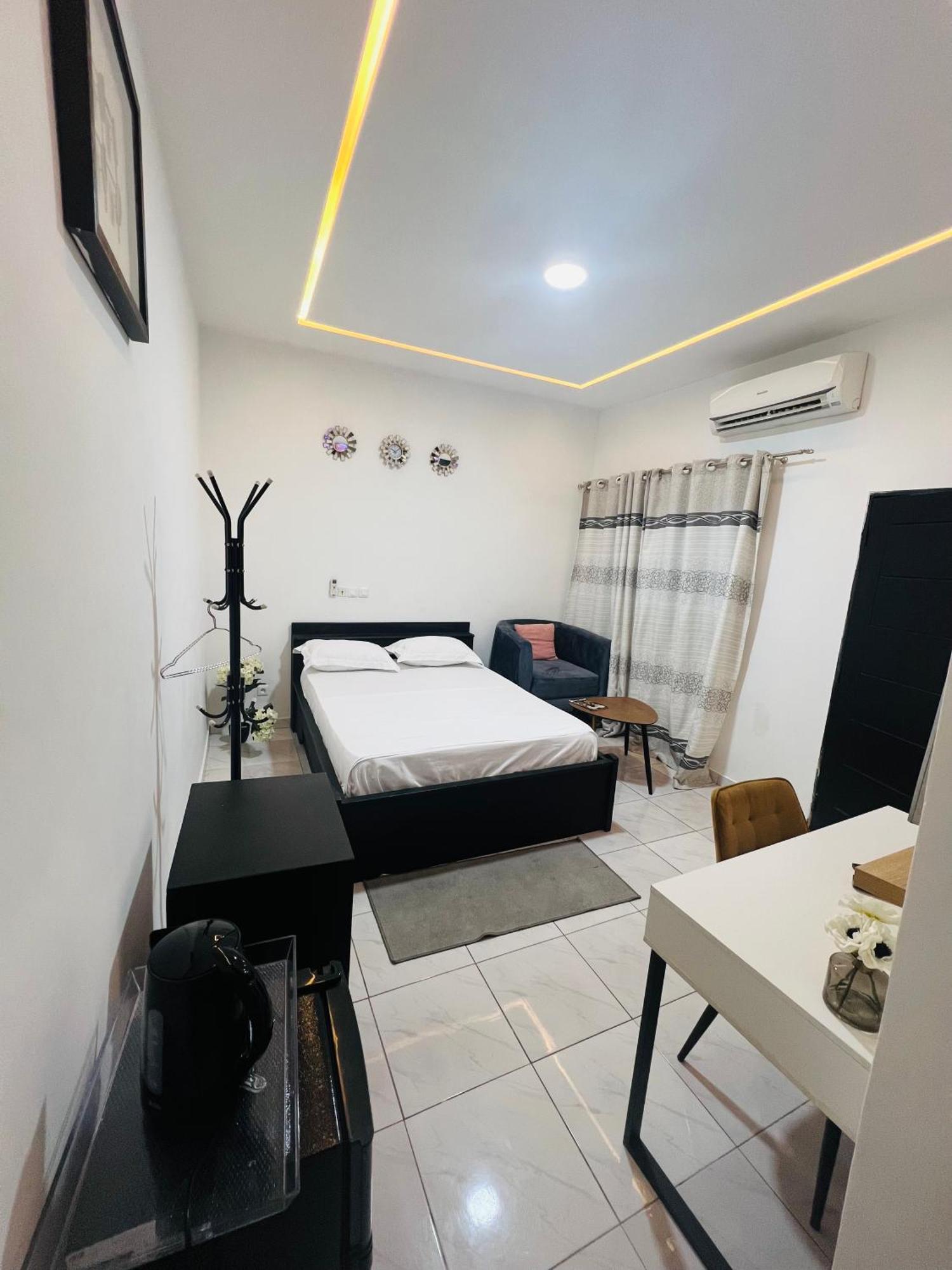 Ad Home Lomé Extérieur photo
