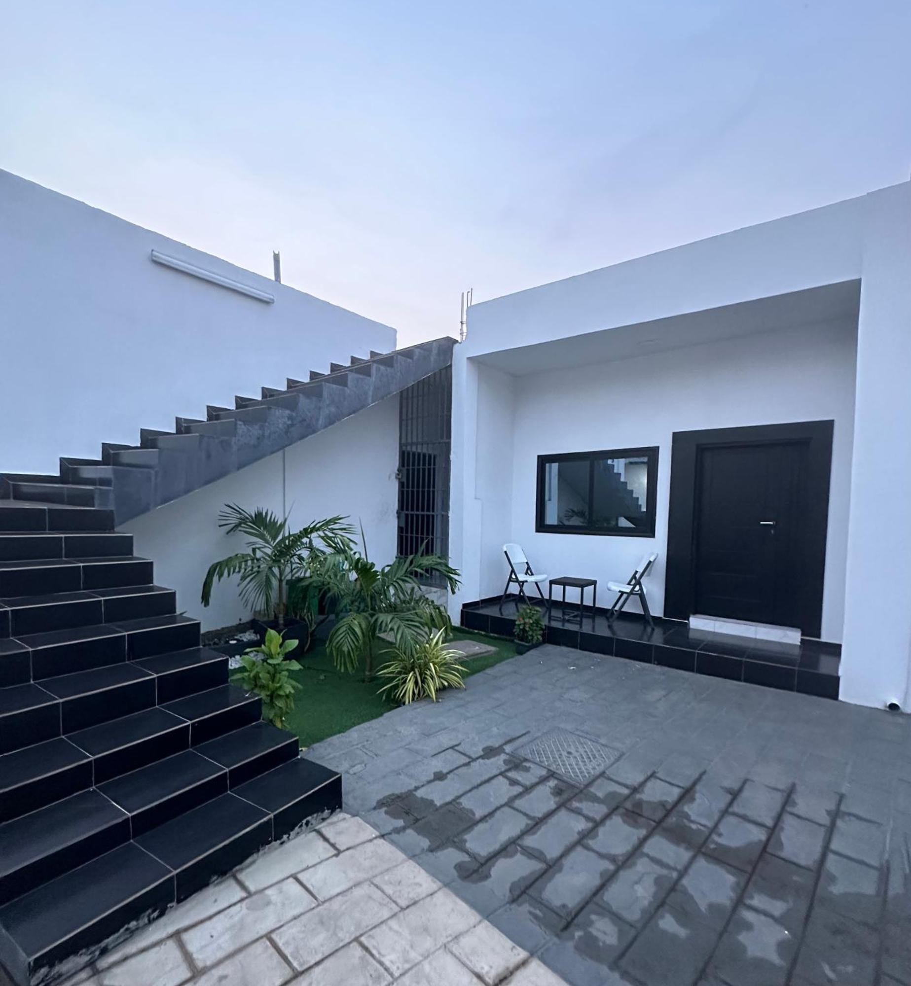 Ad Home Lomé Extérieur photo